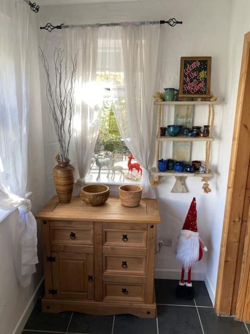 The Potters Cottage Клифден Экстерьер фото